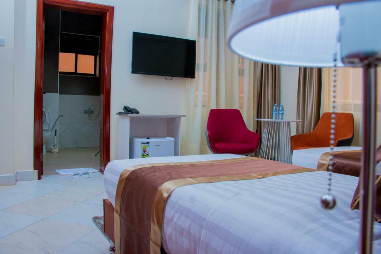 Jarin Hotel Kampala Buitenkant foto